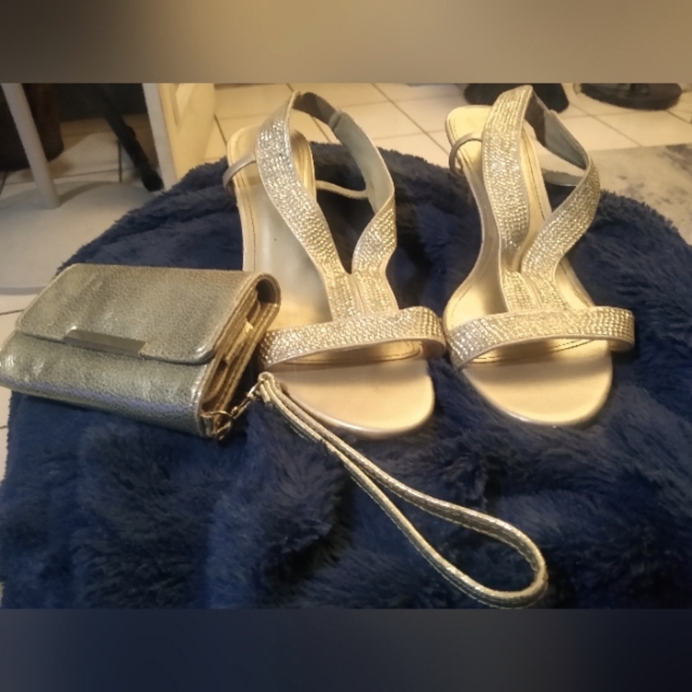 Gold sparkle dressy sandals low heel comfortable with small matching wristlet.